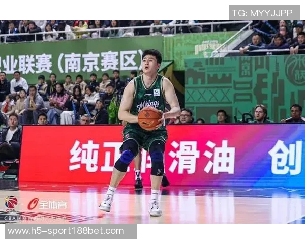 同曦队迎来新援马内克所罗门以赛亚泰勒拉维特正式加盟助力球队发展